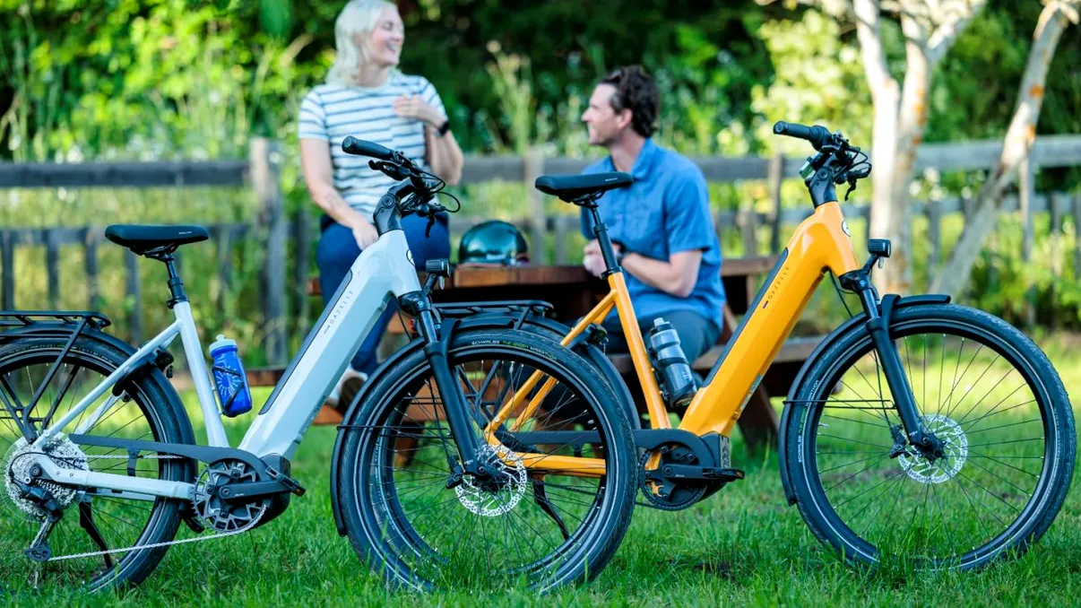 Bicicleta electrică olandeză care merge cu 45 km/h. Gazelle aduce confort premium pentru naveta rapidă