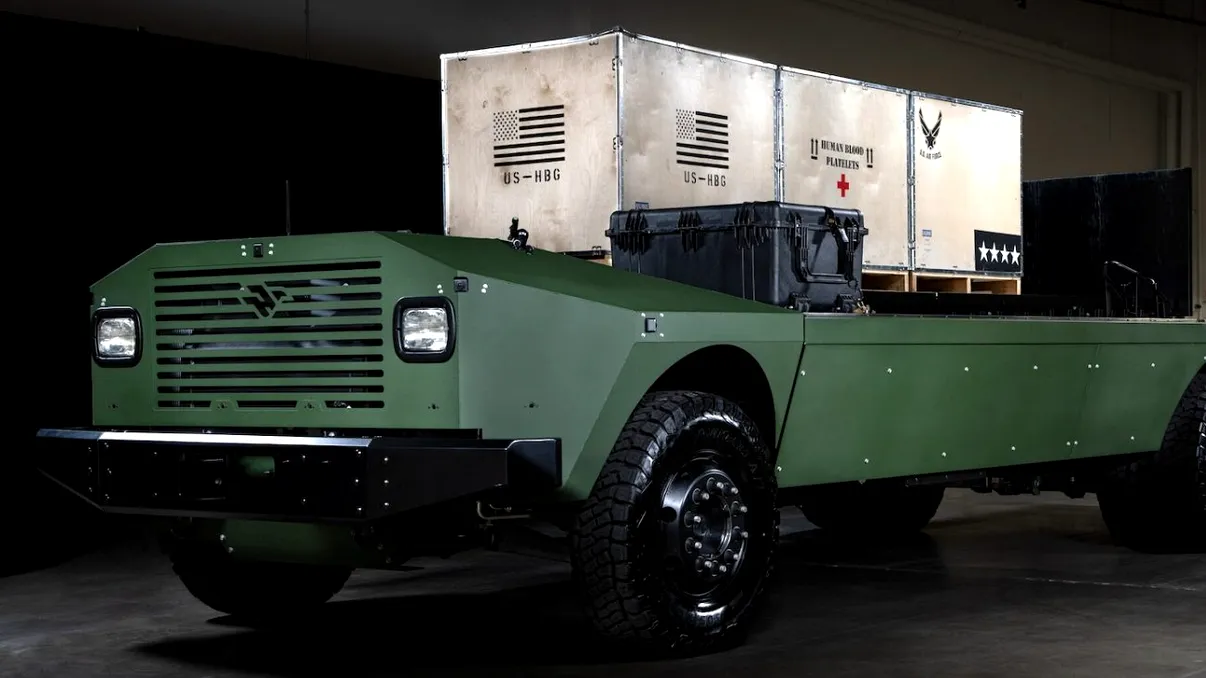 Camionul militar fără șofer intră în era electrică: Harbinger și Rheinmetall pregătesc vehiculul robot pentru război