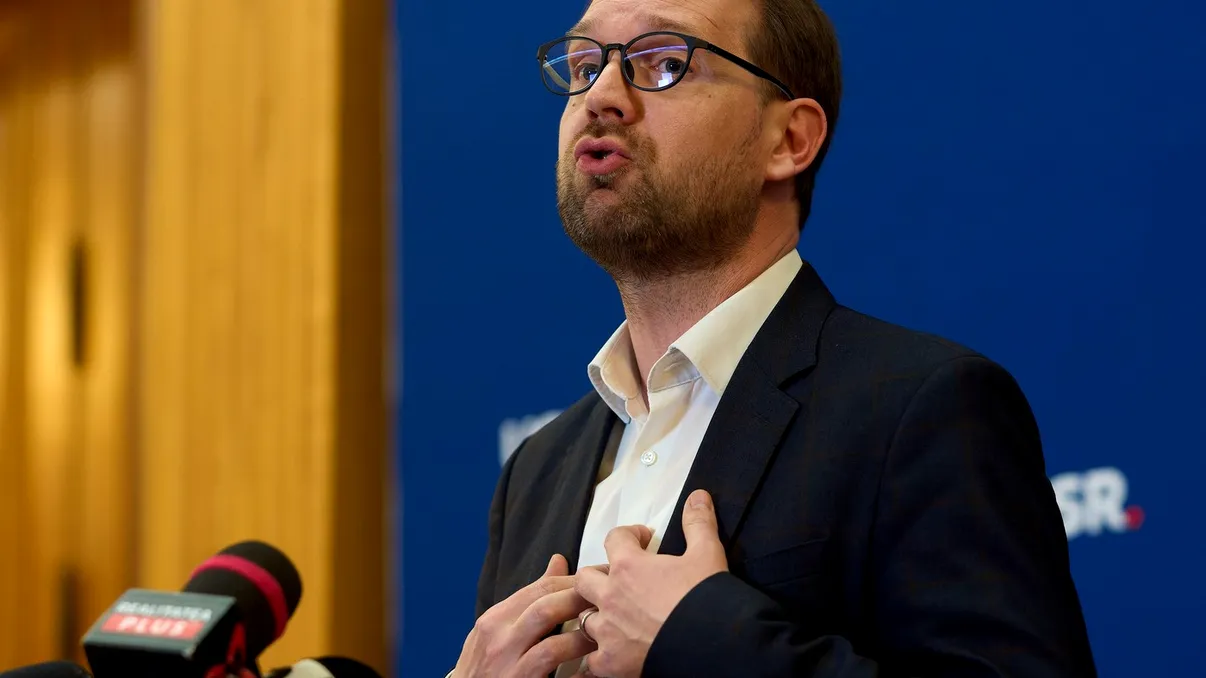 Ce salariu are Dominic Fritz. Primarul Timișoarei contestă decizia care îi interzice candidatura până în 2030