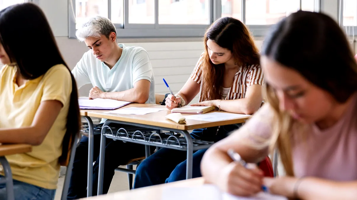 Ce se întâmplă dacă lucrarea este anulată la Evaluarea Națională sau Bacalaureat. Timpul suplimentar pe care îl pot primi elevii