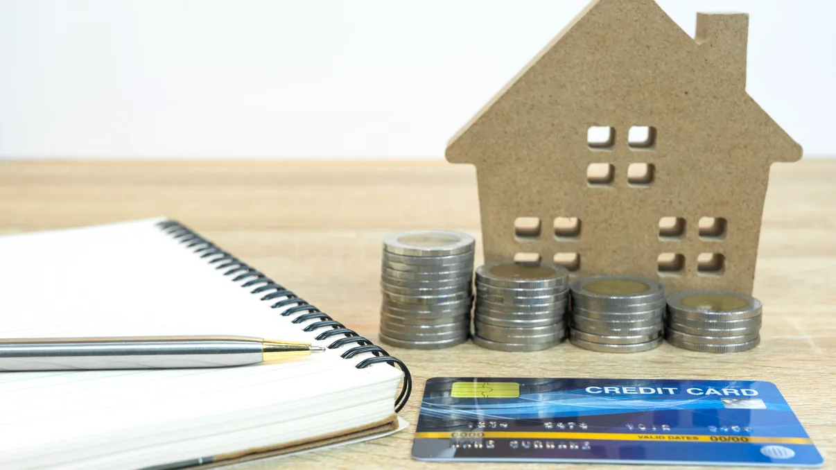 Cât ajungi să plătești pentru un apartament cumpărat prin credit în 2026. Exemplu de calcul pentru o locuință de 80.000 de euro finanțată pe 30 de ani