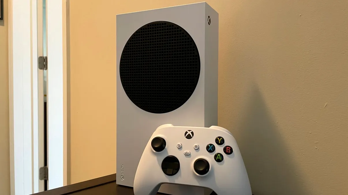 Consola Xbox „ieftină” devine un lux: Series S ajunge la prețul pe care îl avea Series X la lansare