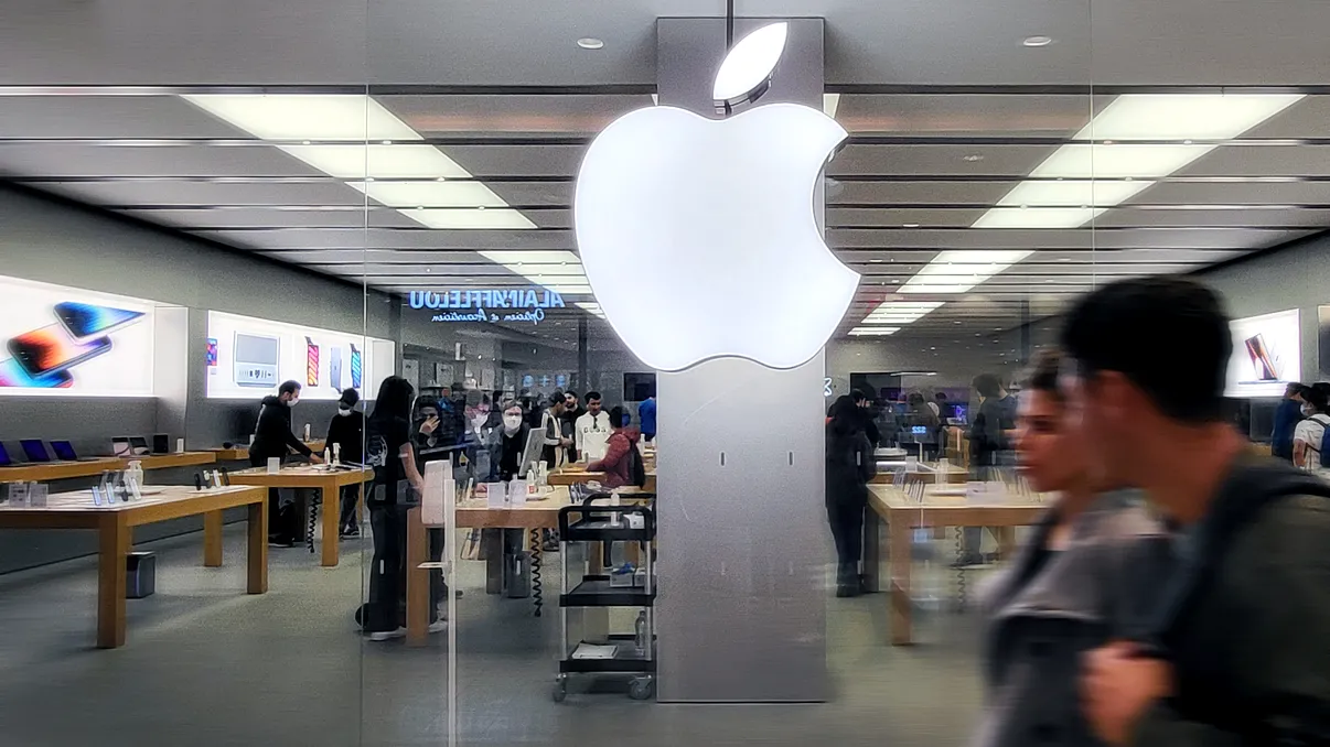 Apple redevine cea mai valoroasă companie din lume, peste Nvidia. Schimbarea care arată că febra AI începe să scadă