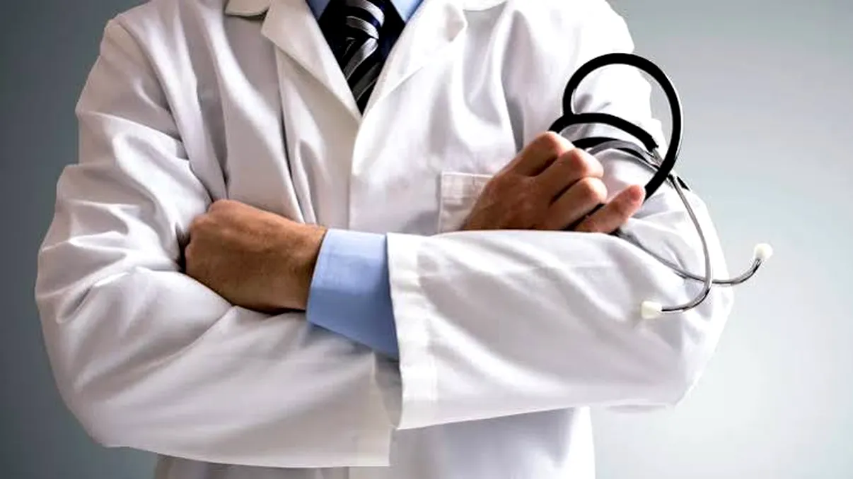 Câți bani ar putea pierde unii medici și asistenți după noua lege a salarizării. Exemplul unui medic cu 39 de ani vechime