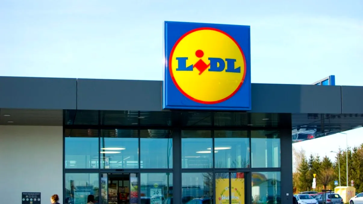Ce salariu oferă Lidl pentru un post de vânzător. Cât ajunge să câștige un angajat