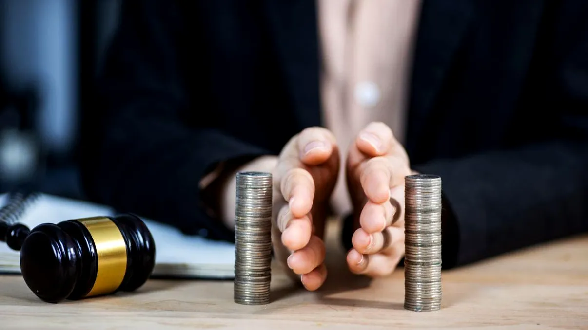 Cum poţi fi declarat străin de moştenire? Un avocat explică legea din 2026