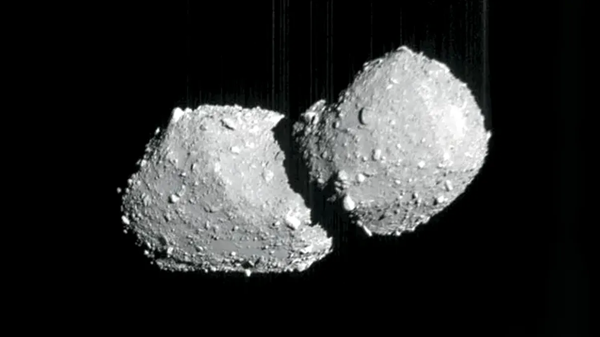 Sonda japoneză Hayabusa2 a fotografiat un asteroid cu două „capete” aflat la 100 de milioane de kilometri de Pământ