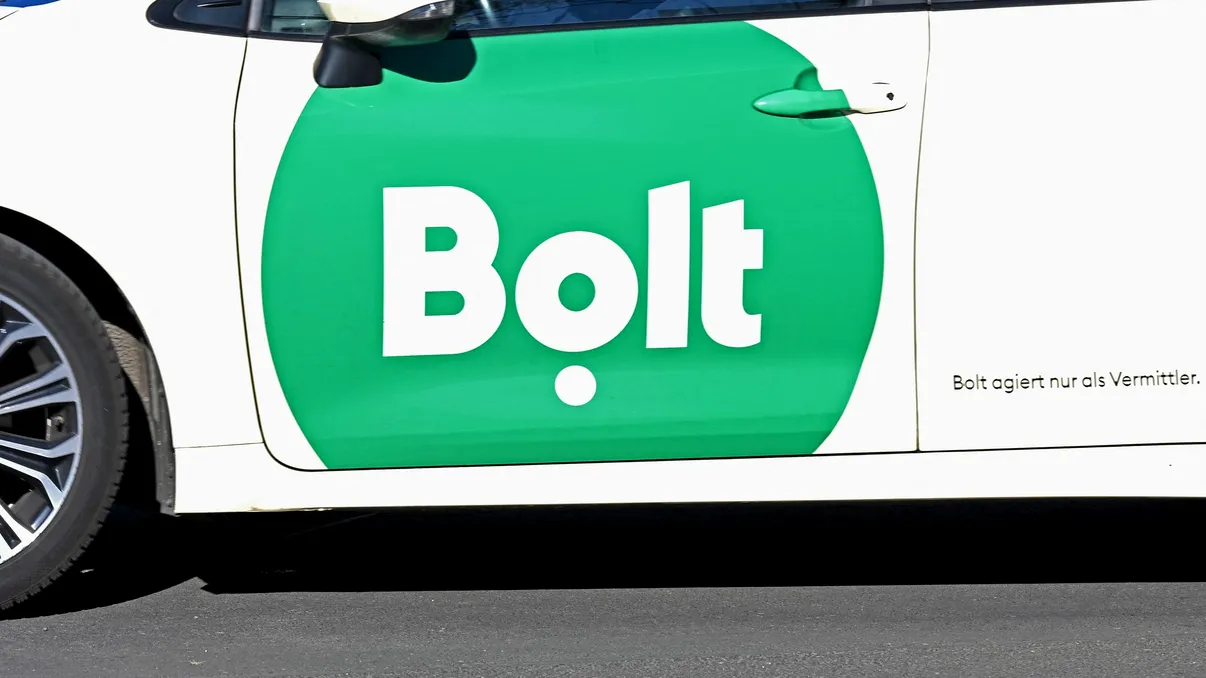 Bolt aduce în România rezervarea curselor prin ChatGPT. Poți comanda o mașină direct din conversația cu AI