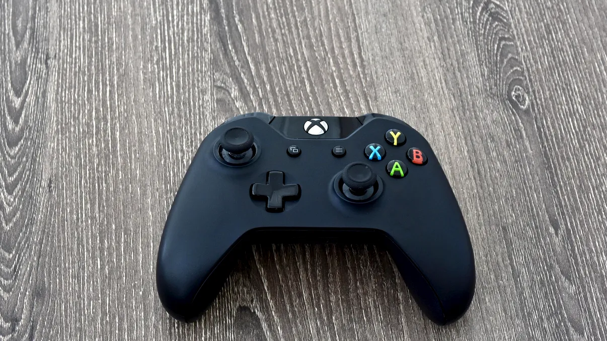 Un gamer a câștigat în instanță împotriva Microsoft. Compania este obligată să îi redea contul Xbox și biblioteca digitală