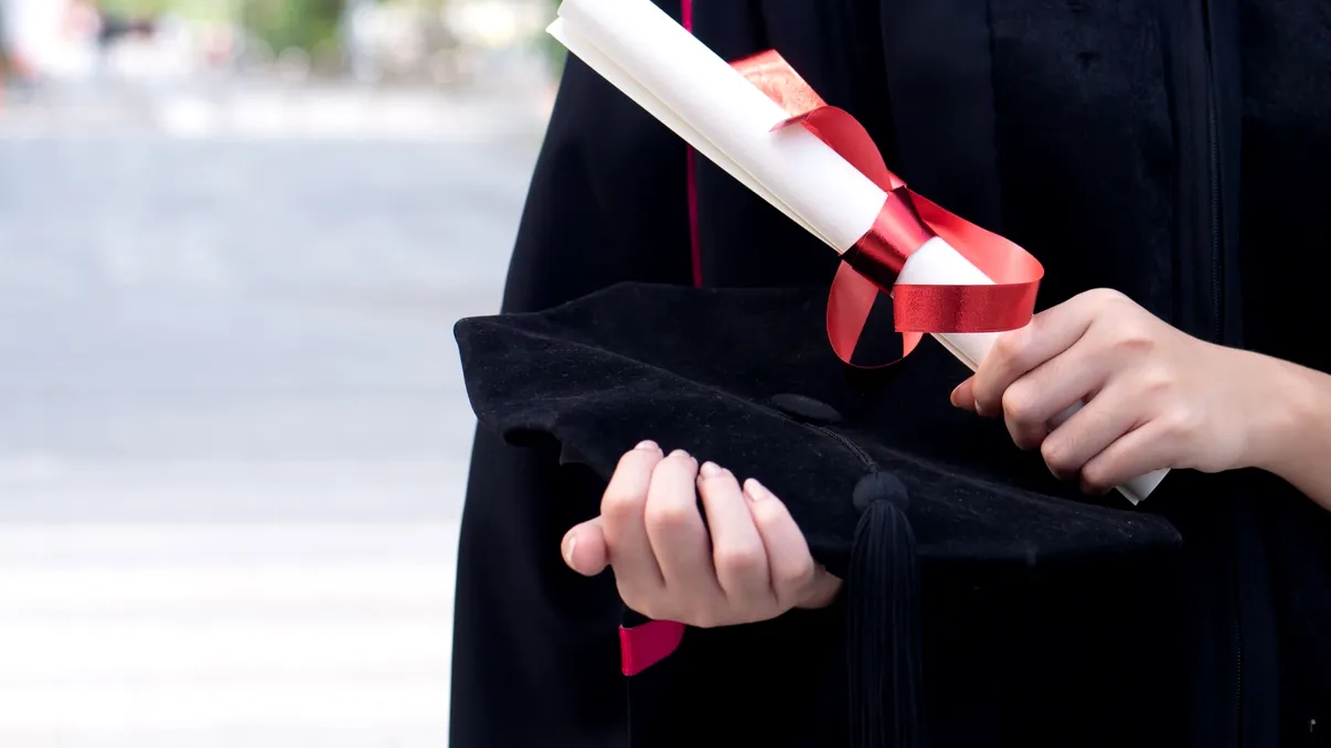 Facultatea ai cărei absolvenți își găsesc tot mai greu un loc de muncă. Domeniul considerat odinioară foarte profitabil trece printr-o criză
