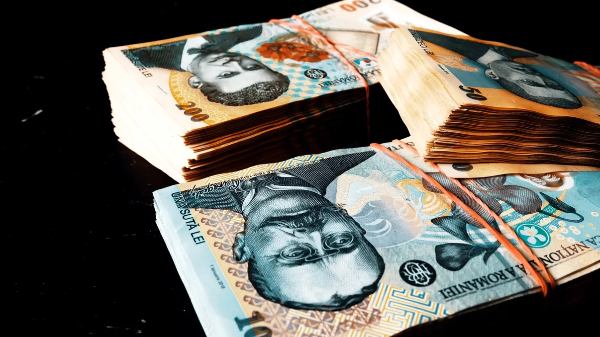 Plățile cash de peste 10.000 de euro, interzise în UE. Calendarul noilor reguli și ce se întâmplă în România