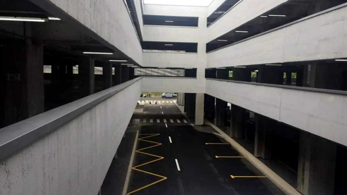 Cum funcționează şi cât costă noul abonament Metrorex pentru parcarea de la Străulești. Tot ce trebuie să știi