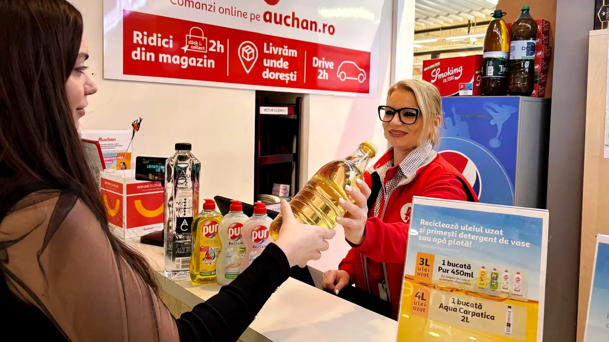 Auchan: peste 2 milioane de litri de ulei alimentar uzat colectat și noi beneficii pentru clienții care reciclează