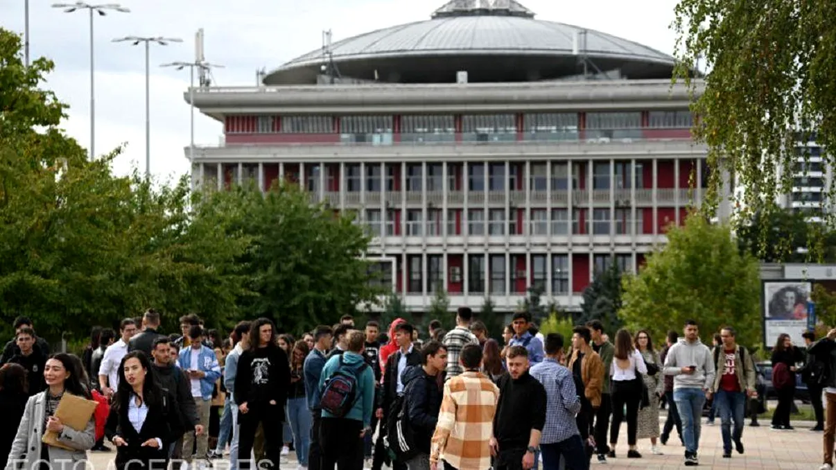 Cât costă taxa la cele mai căutate facultăți din România în anul universitar 2026-2027. Sumele pe care trebuie să le plătească studenții