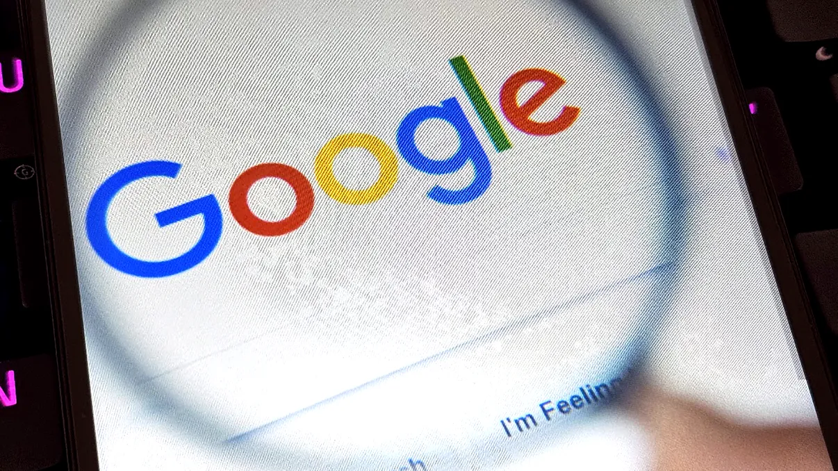 Google schimbă rezultatele căutărilor în UE, implicit și în România, pentru a evita o amendă uriașă