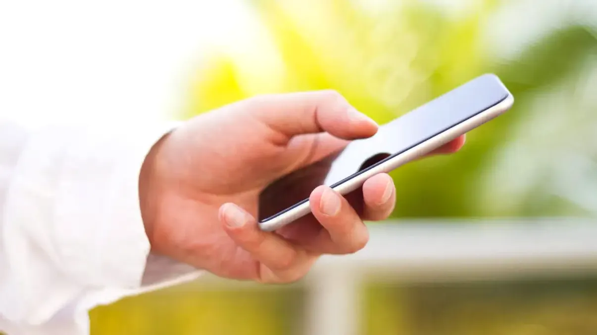 Lucruri pe care le poți face pe telefon în loc să pierzi timpul cu derularea fără sfârșit