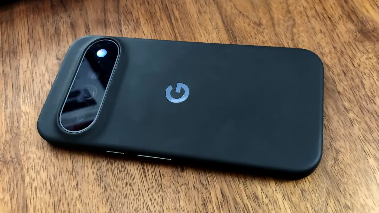 Peste 80% dintre smartphone-urile noi din UE nu oferă informațiile obligatorii despre reparații. Producătorii își dau singuri note de top