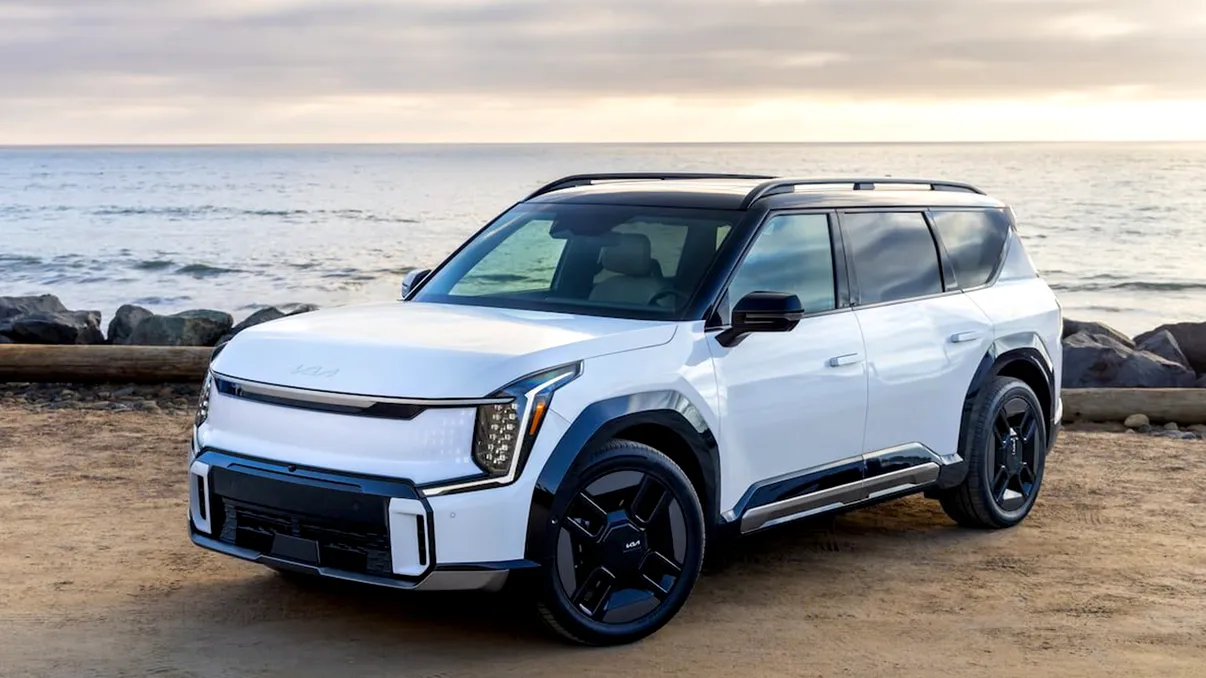 Peste 21.000 de Kia EV9 intră într-o campanie de rechemare. Ce trebuie să știi dacă ai modelul în România