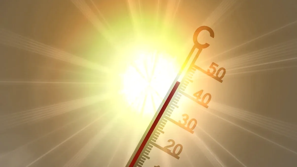 Până la 41 de grade în România. Noile prognoze schimbă scenariul meteo pentru finalul săptămânii
