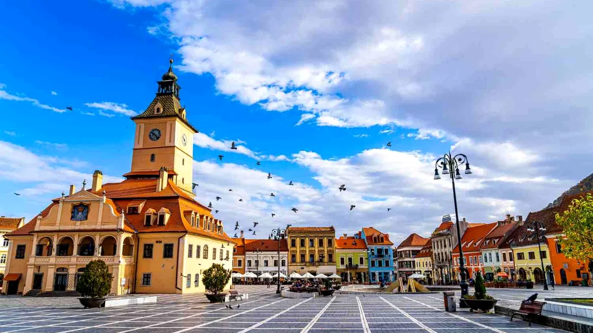 Paradoxul turismului românesc. Tot mai puțini români își fac vacanța în țară, dar cresc turiștii străini