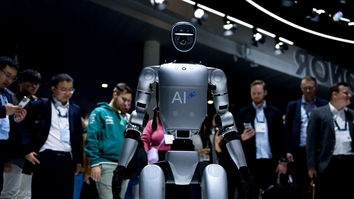 China lansează robotul umanoid „Superman”. Unitree se pregătește pentru un moment istoric la bursă