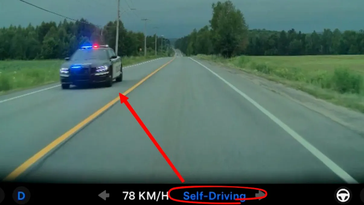 Sistemul autonom Tesla FSD a dus mașina la 78 km/h într-o zonă de 50: șoferul a primit amendă din cauza sistemului lui Elon Musk