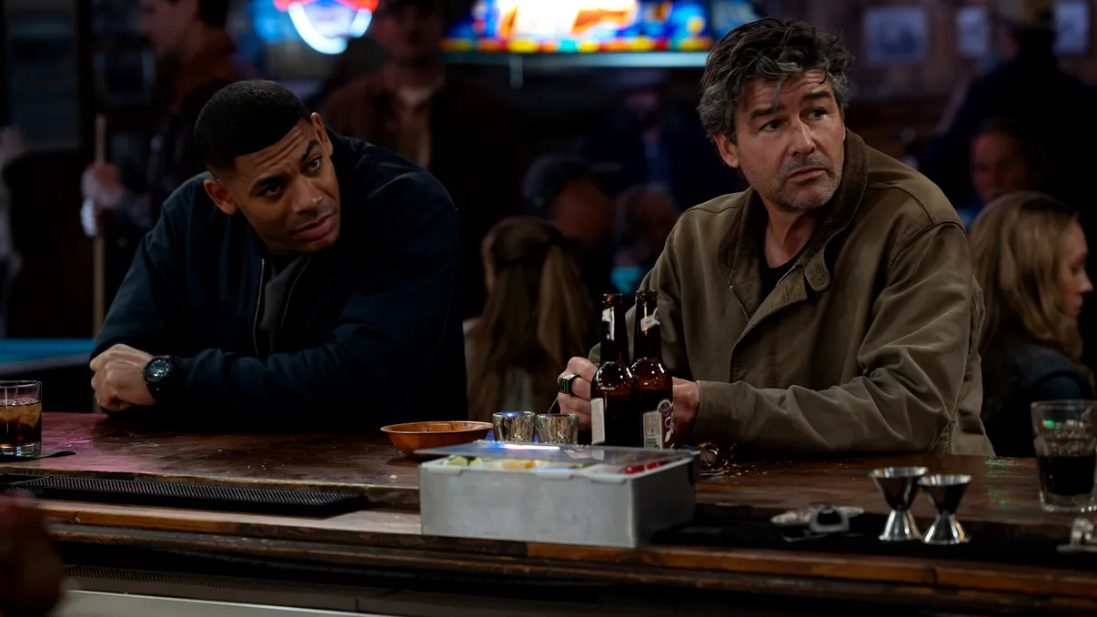 Tot ce nu știai despre „Lanterns”, noul serial DC al momentului, de pe HBO Max. INTERVIURI cu actorii Kelly Macdonald, Kyle Chandler, Aaron Pierre, Poorna Jagannathan și Garrett Dillahunt