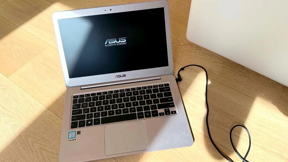ASUS avertizează că lipsa cipurilor ar putea continua până în 2028. AI-ul pune o presiune uriașă pe piața PC-urilor