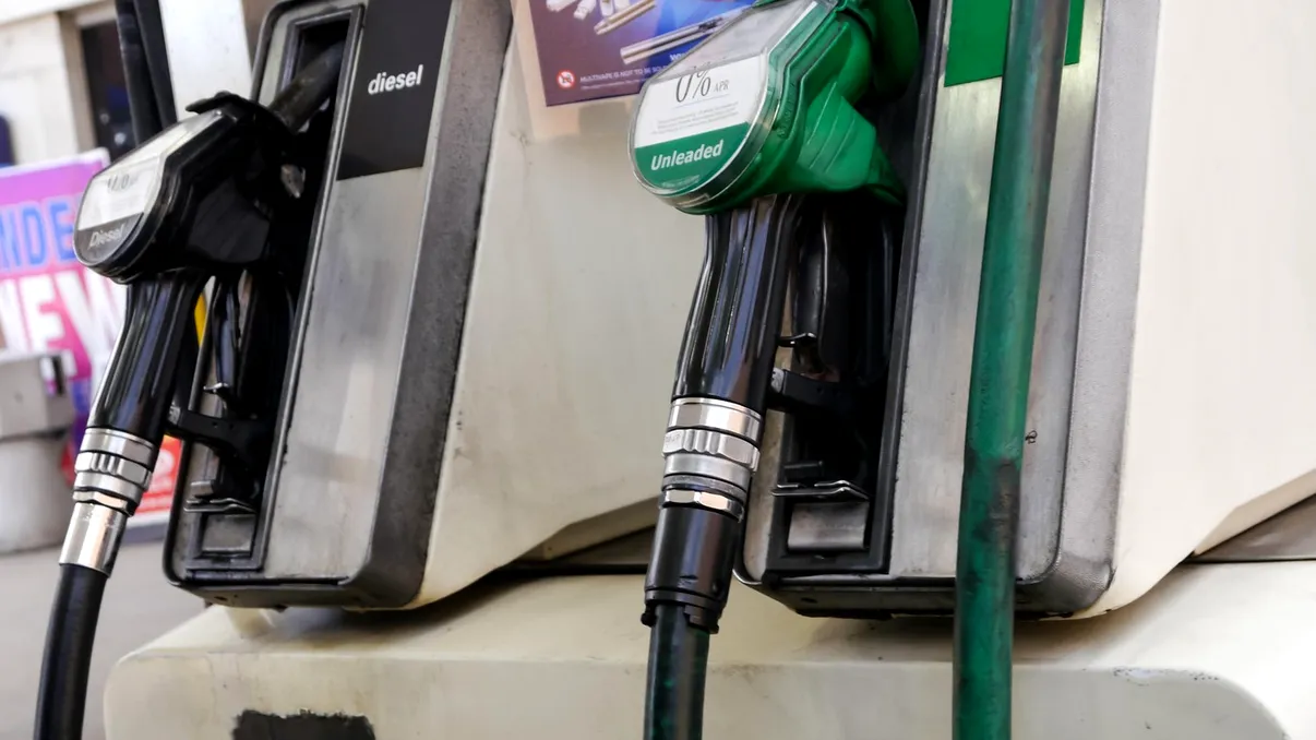 De ce au dispărut motorina și benzina premium din unele benzinării. Explicațiile Ministerului Energiei