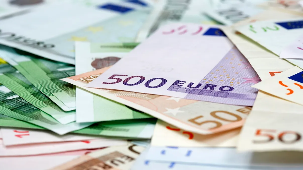 Jobul de vis pentru care se bat 170.000 de oameni. Unii angajați spun că realitatea este complet diferită, în ciuda salariului de mii de euro