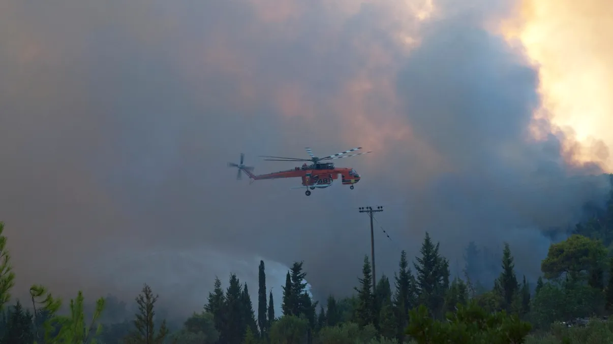 Situația incendiilor din Halkidiki și Thassos. Ce spun românii aflați acum în vacanță în Grecia: 