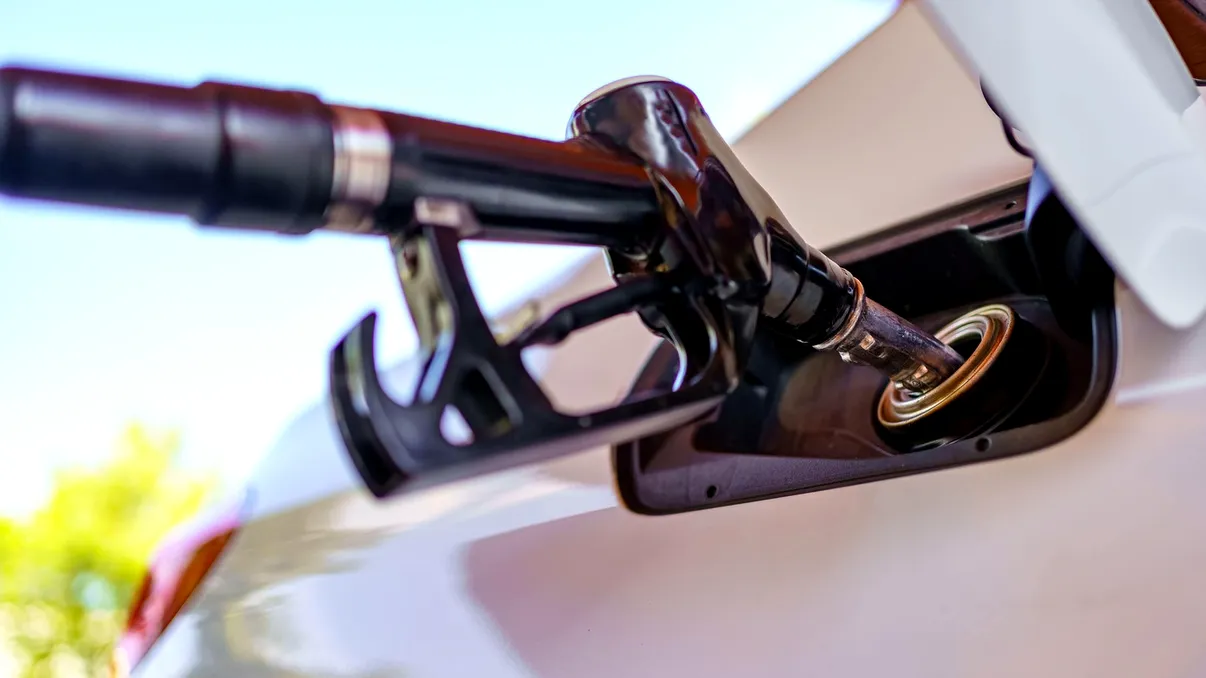 Orașul mare din România cu cele mai mici prețuri la carburanți. Cât costă azi, 12 august, benzina și motorina