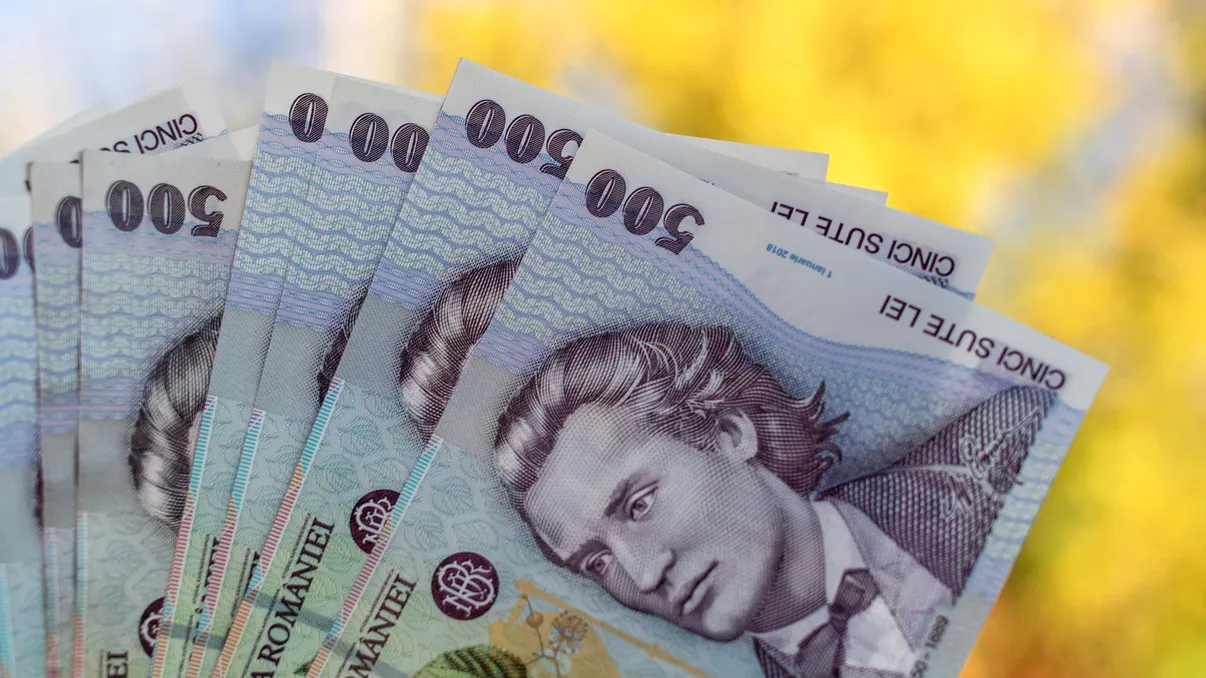 Când nu poți scoate bani de la bancomat. Suma cash pe care orice român ar trebui să o aibă în casă pentru urgențe