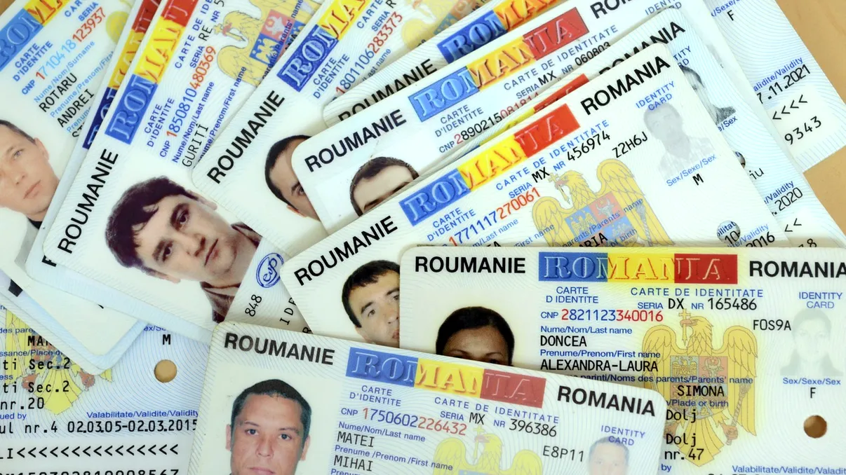 Poți merge în Bulgaria și Grecia cu buletinul vechi? Confuzia care îi pune pe drumuri pe mulți români