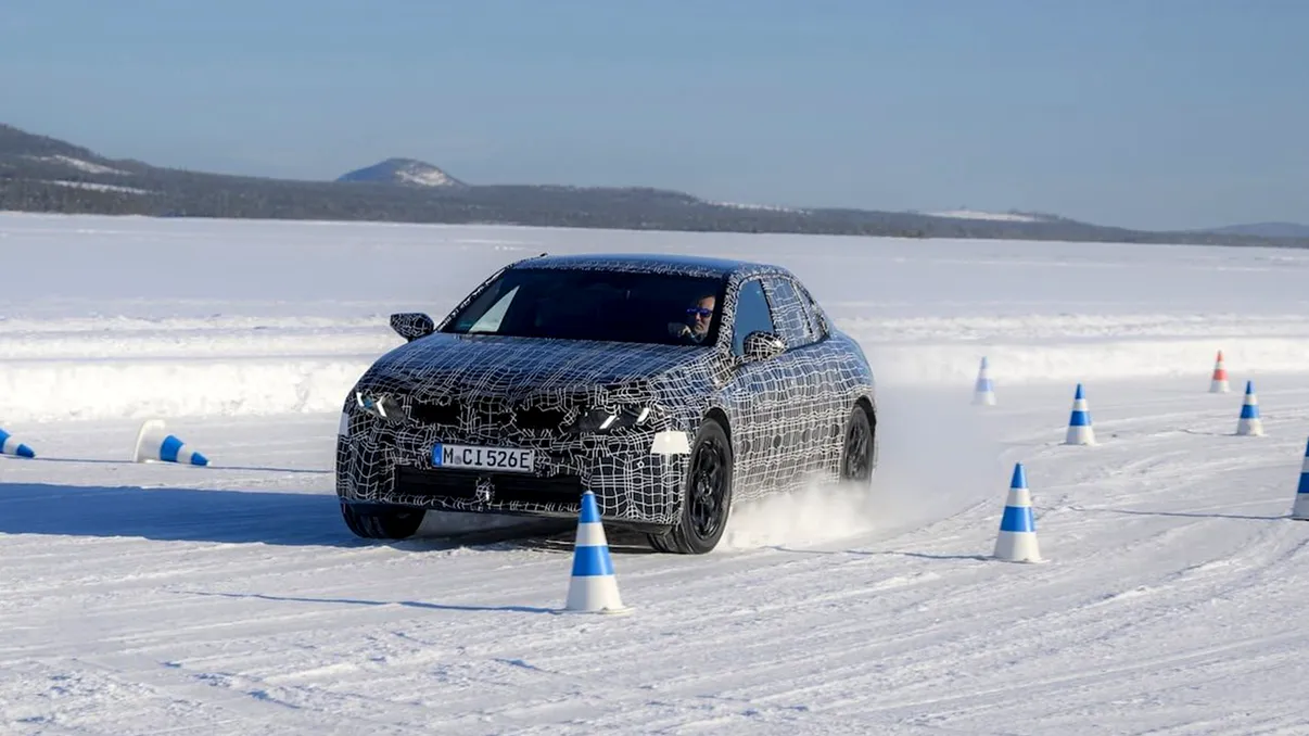 BMW pregătește break-ul electric cu autonomie uriașă: i3 Touring apare pentru prima dată, iar cifrele sedanului sunt spectaculoase