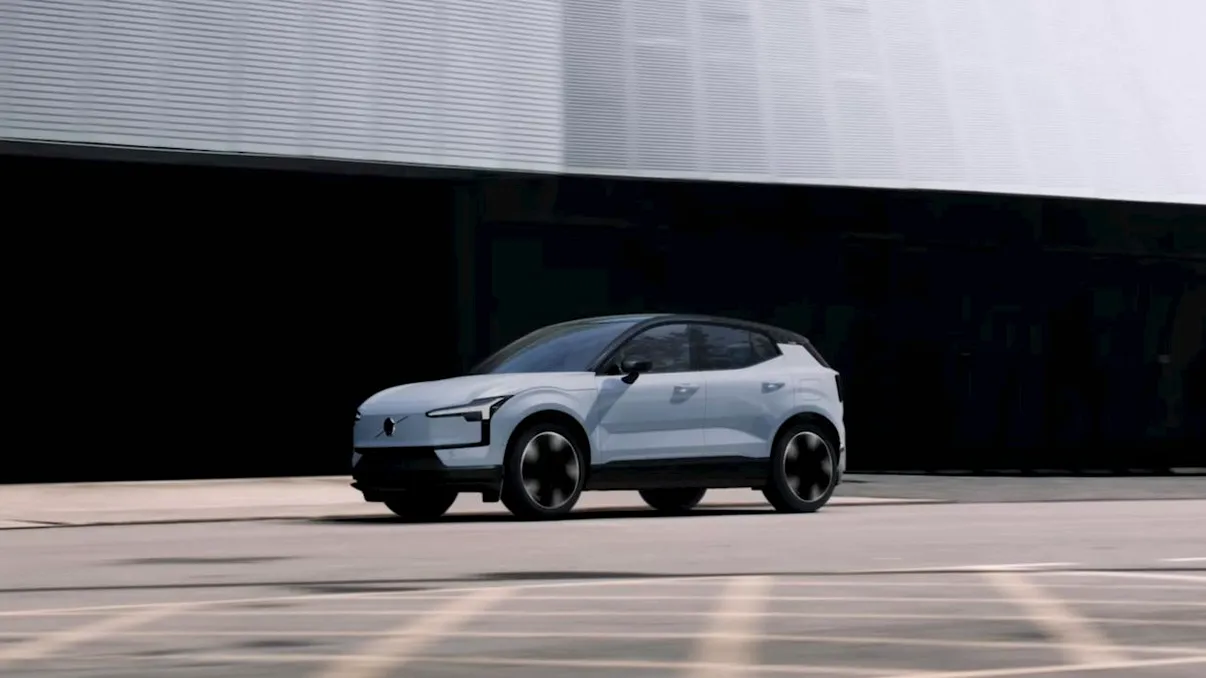 Europa accelerează electric, America frânează: ruptura care poate schimba și piața auto din România