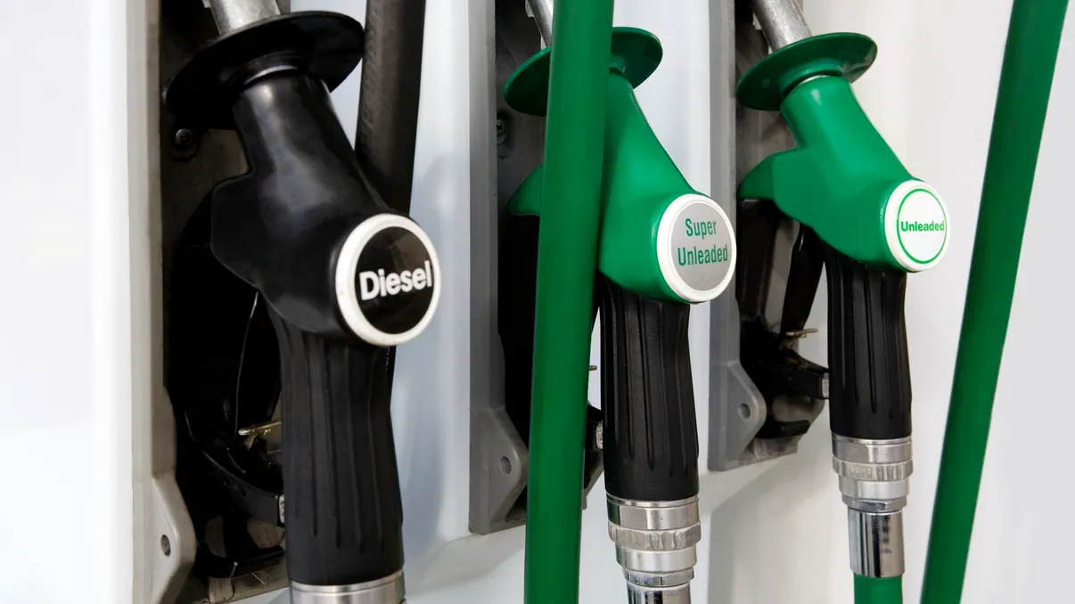 Cât s-au scumpit carburanții în România într-un singur an. Ce arată datele Eurostat