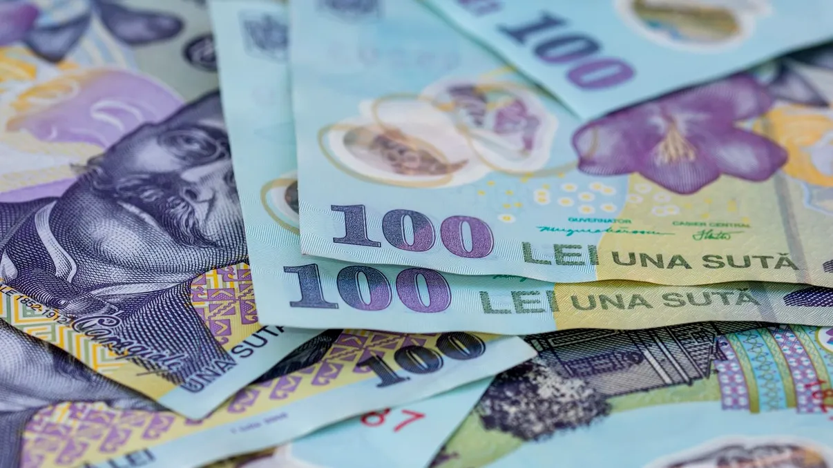 Ce se întâmplă cu 20.000 de lei lăsați un an în cont. Cât mai valorează banii după inflație