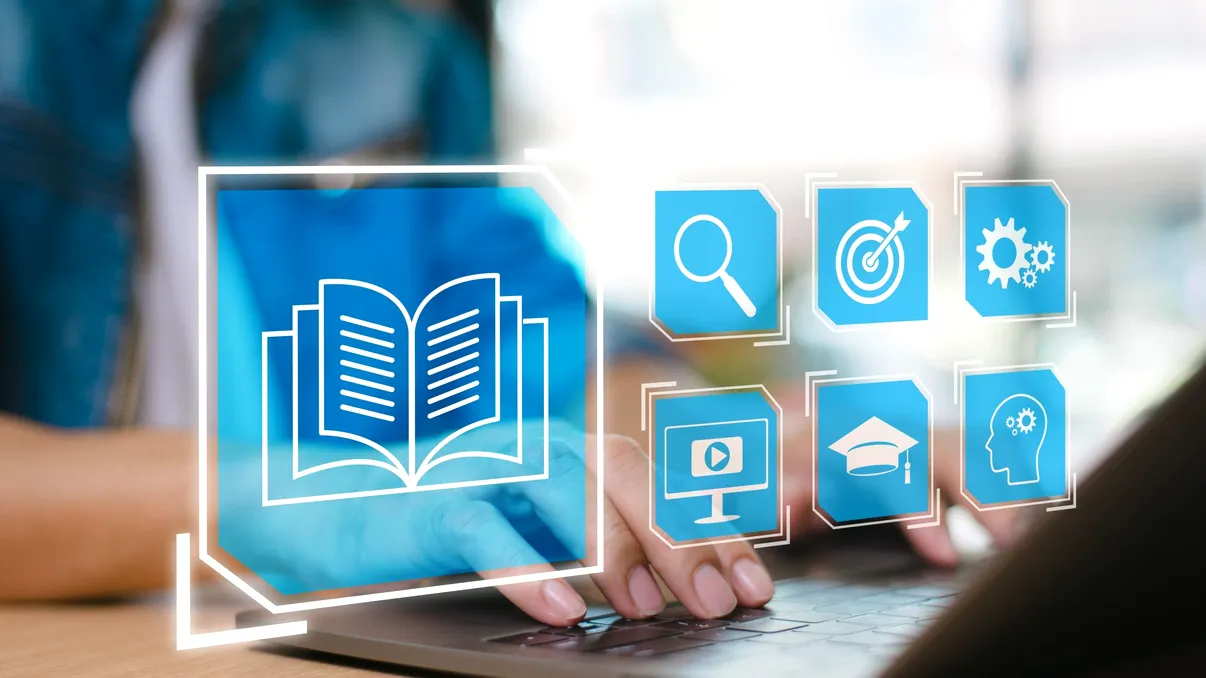 Catalog electronic, examene digitale și inteligență artificială în școli. Lista tuturor schimbărilor promise de Guvern până în 2029