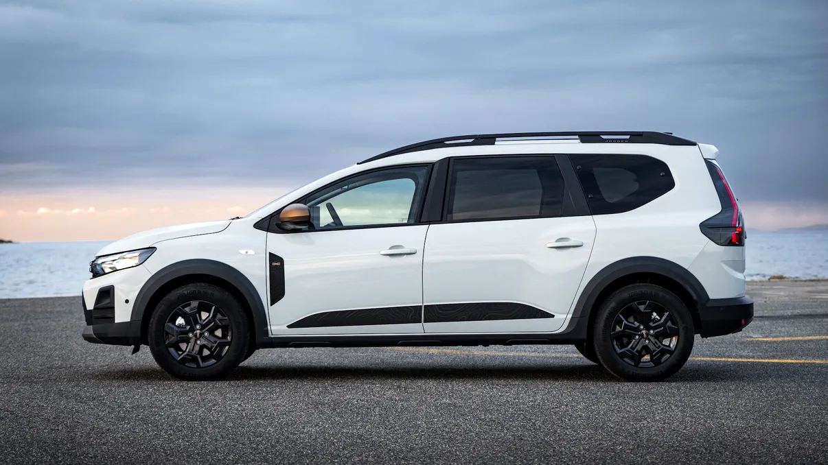 Dacia Jogger cu rezervor GPL și roată de rezervă: cum se schimbă organizarea portbagajului
