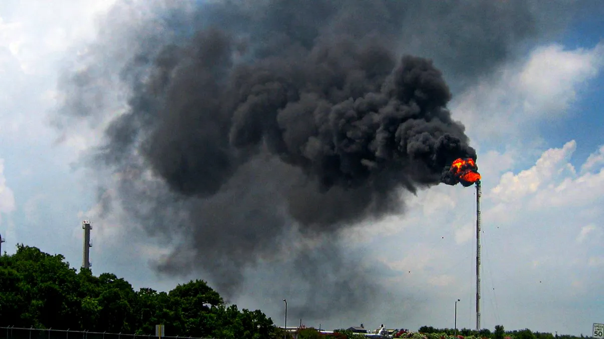 Inteligența artificială obligă America să se întoarcă la centralele pe gaz. Investițiile planificate au explodat cu 44% în doar opt luni