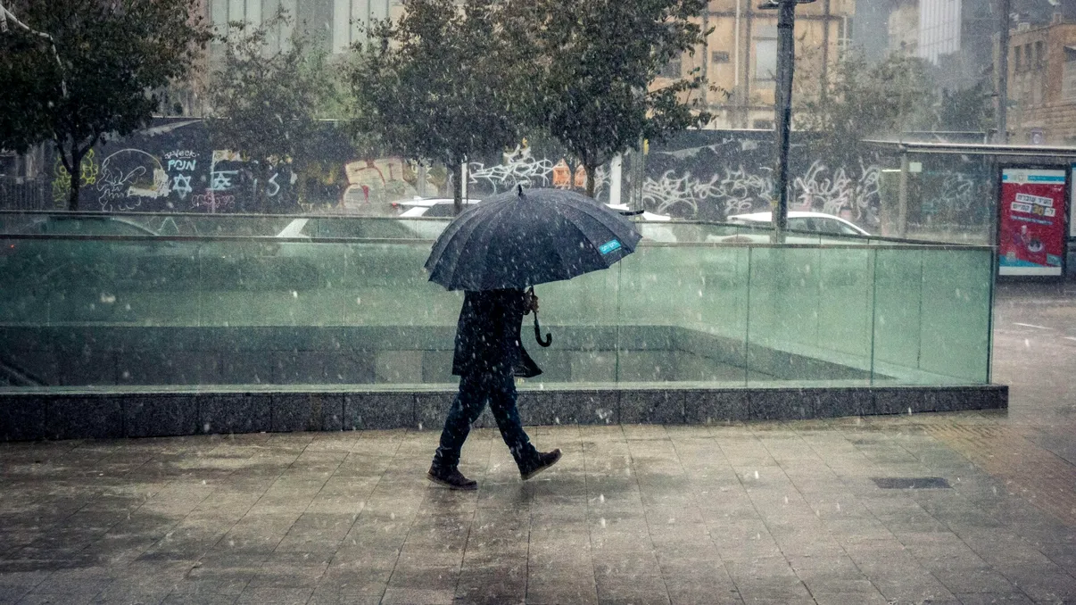 Noiembrie aduce temperaturi sub normal în toată țara. Când estimează ANM că vremea va reveni la valorile obișnuite