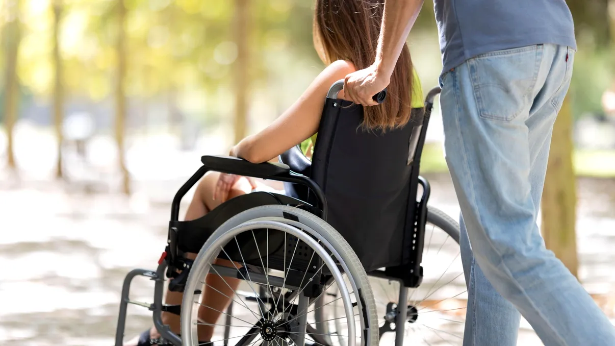 Se schimbă stimulentul de 1.000 de lei pentru copiii cu dizabilități din București. Cine va primi mai puțin din 2027