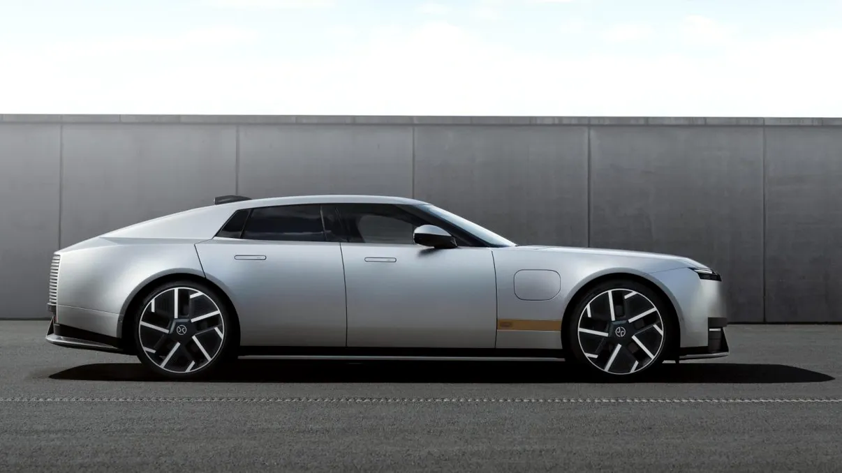 Jaguar a dezvăluit mașina electrică de 154.000 de euro care arată ca dintr-un film SF. Are peste 1.000 CP și renunță complet la lunetă