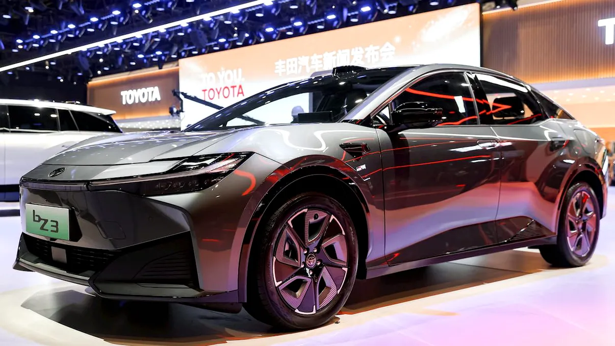 Toyota dezminte zvonurile despre plecarea din China și reducerile uriașe de preț. Ce se întâmplă cu adevărat în cea mai mare piață auto din lume