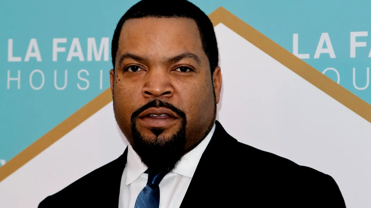 Ice Cube și Tommy Lee Jones fac echipă în „Outside Man”. Noul thriller despre mafie intră în producție