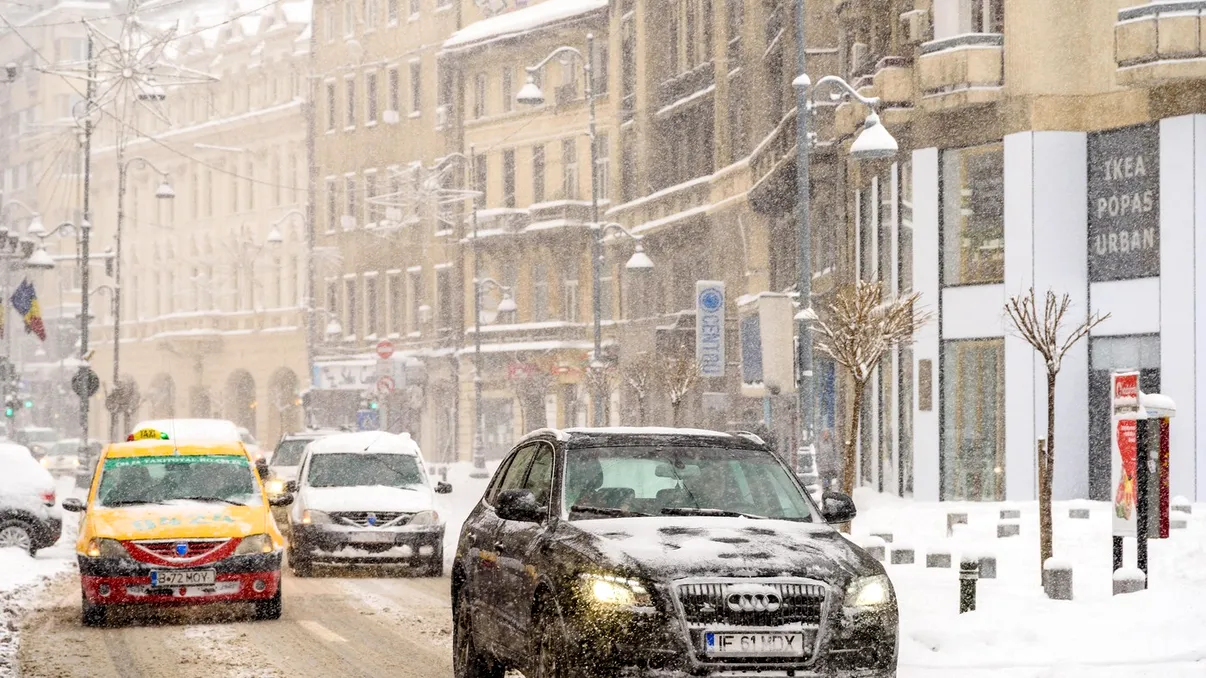 Când va ninge în România. Temperaturile scad sub normal în noiembrie, potrivit prognozei ANM