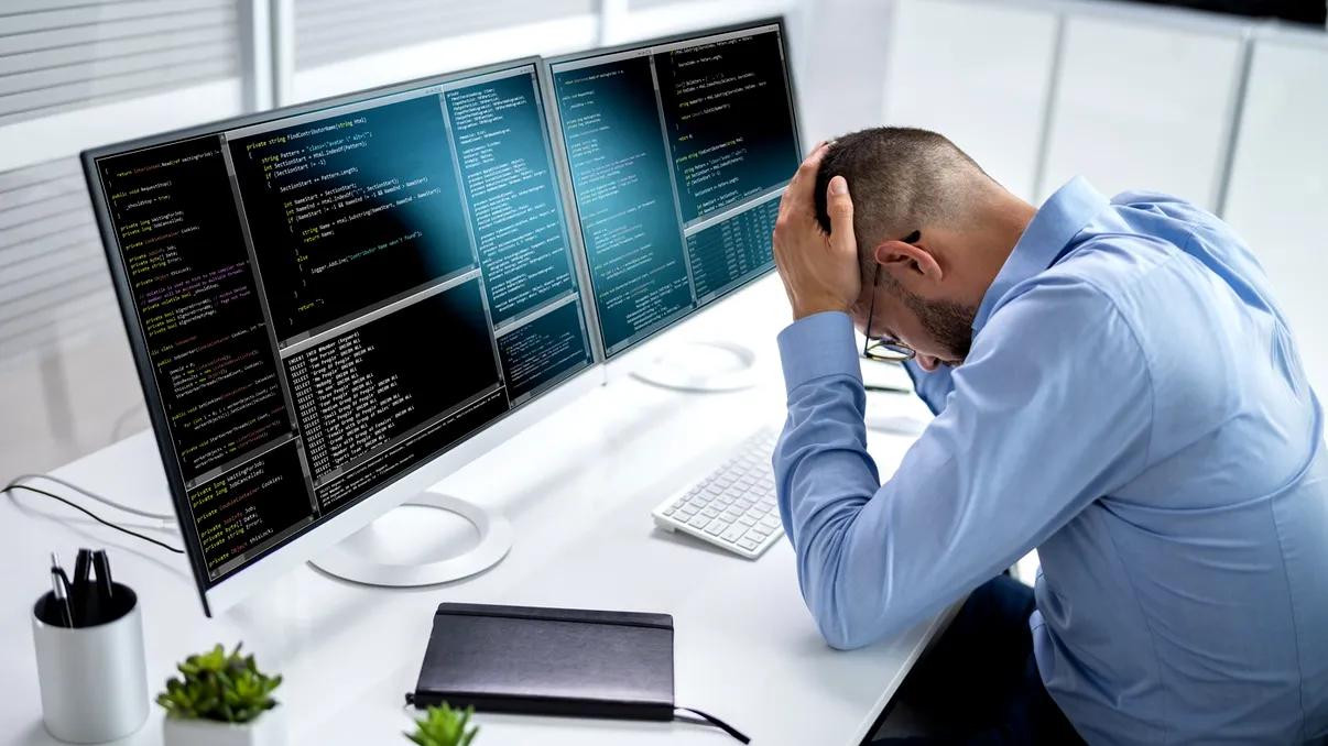 Mai merită să faci facultatea de Informatică în era AI? Teama unui student de 19 ani: 