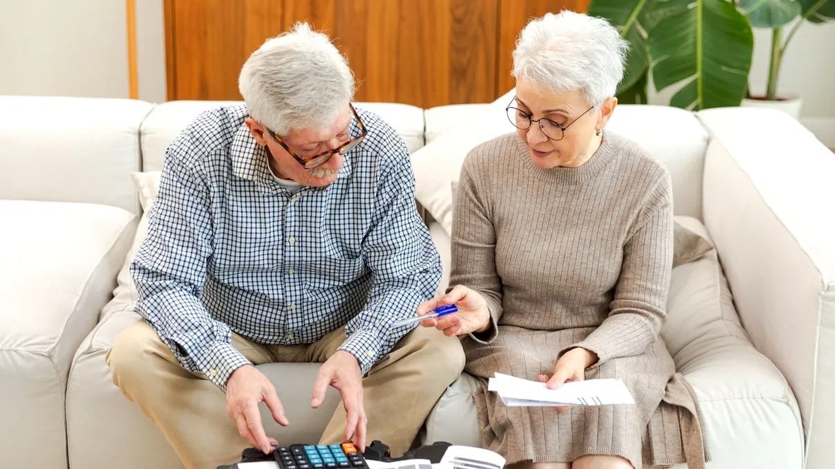 Calcule exacte pentru pensii în 2027. Câți bani în plus ar primi pensionarii la o indexare de 7,3%