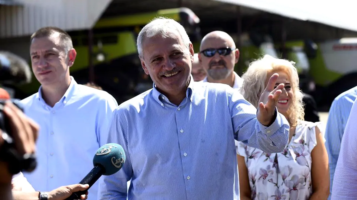 FOTO Dragnea, ca Ceaușescu: filiala PSD care i se închină ca la icoane